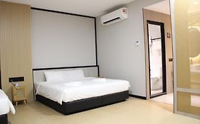 Urban Inn, Sp Saujana